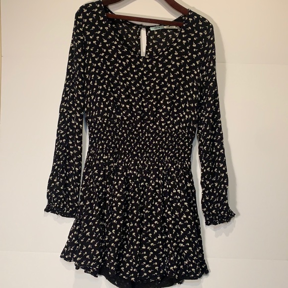 Urban Outfitters Dresses & Skirts - Cute dress that is easy to dress up or down! It’ll be your go to dress!